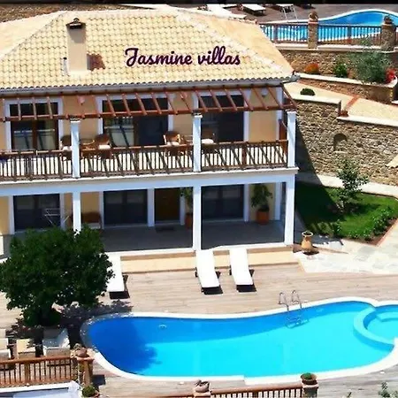 Dreamy Jasmine With Private Pool In Skiathos Troulos