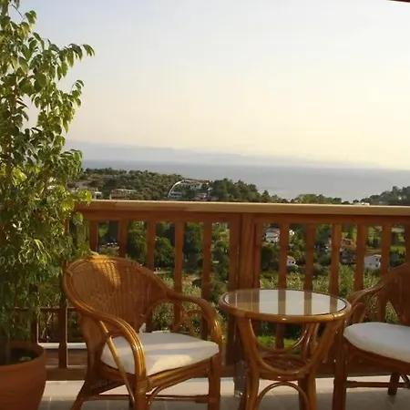 Dreamy Jasmine With Private Pool In Skiathos Villa