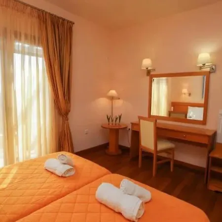 Dreamy Jasmine With Private Pool In Skiathos Villa