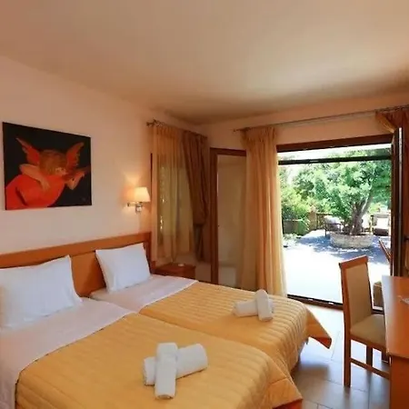 Dreamy Jasmine With Private Pool In Skiathos Villa